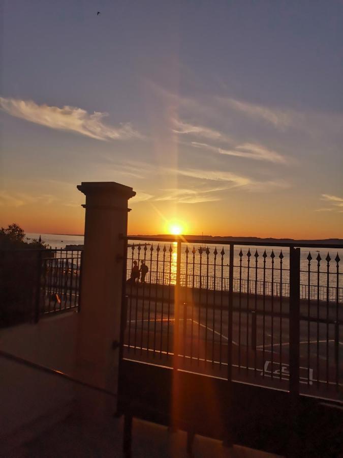 A 50 Metres De La Plage Et 10 Minutes Du Vieux Port 70M2 Sur La Corniche Vue Mer マルセイユ エクステリア 写真